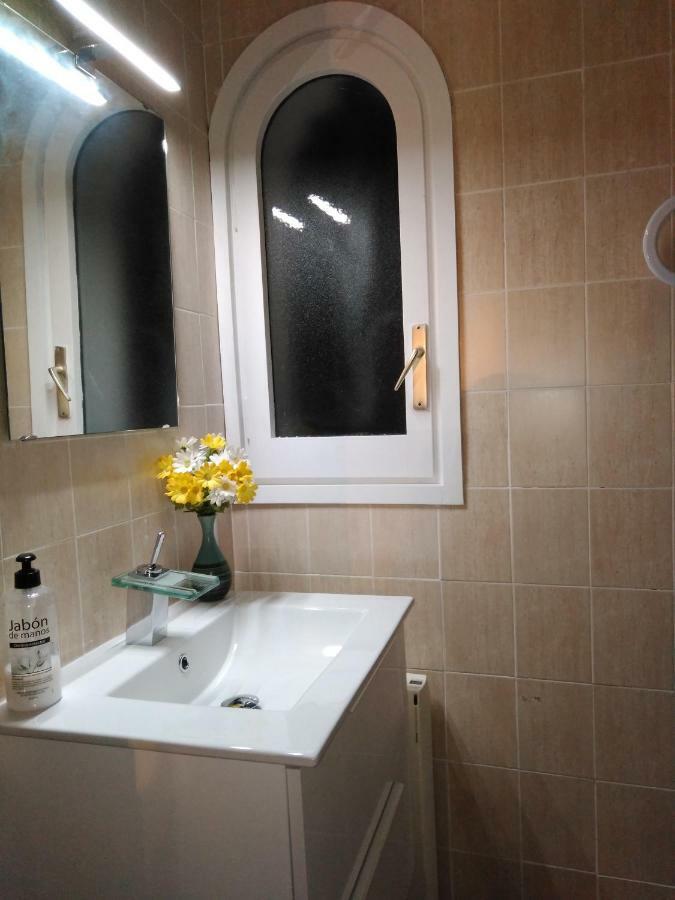 Magnolia, Habitacion Matrimonial Con Bano Uso Privado, En Casa Compartida Apartment Палафругел Екстериор снимка